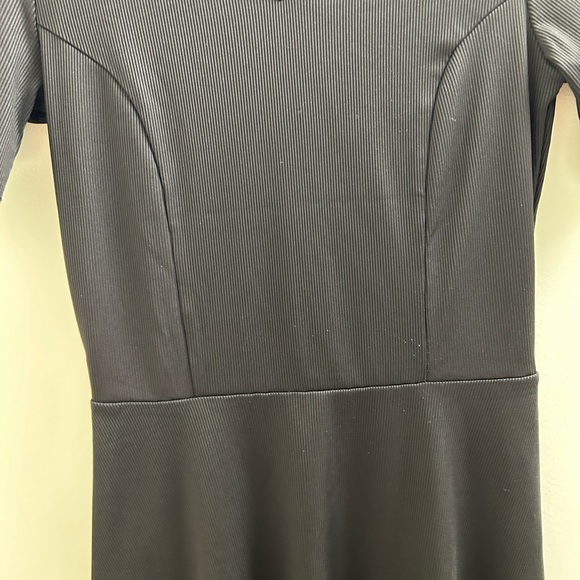 Black short sleeve dress - Picture 5 of 5